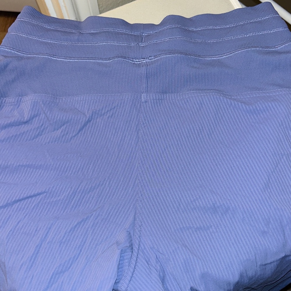 Lululemon joggers - Picture 2 of 4